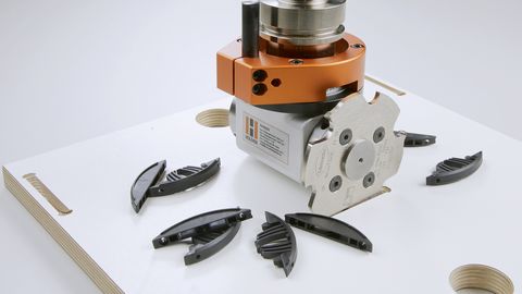 El fresado para bolsillos de varios conectores es posible con el 7405 Connect El fresado para bolsillos de varios conectores es posible con el 7405 Connect