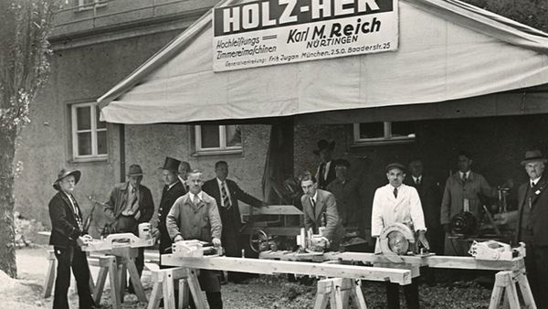 HITOS DE HOLZ-HER: comienzan a fabricarse las primeras máquinas de carpintería Hitos en la historia de HOLZ-HER: 1925